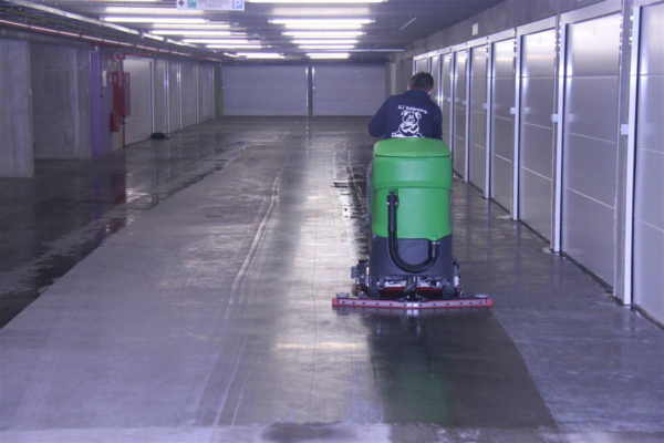Schoonmaakbedrijf Cleanpoint Schoonmaak garagecomplexen