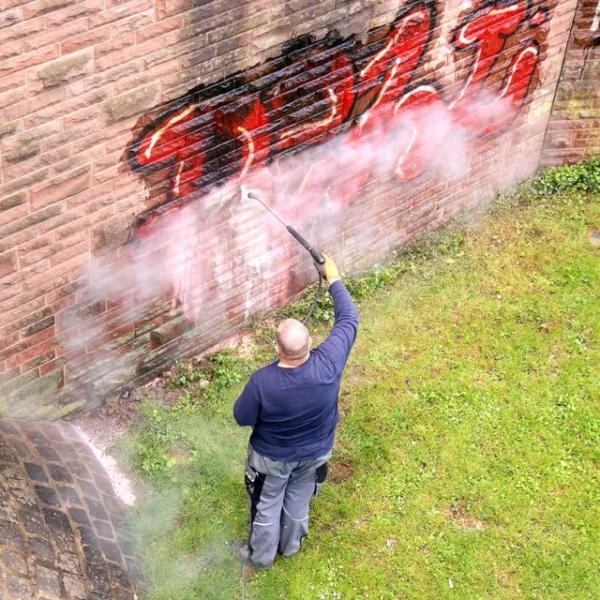 Schoonmaakbedrijf Cleanpoint Verwijderen van Graffiti